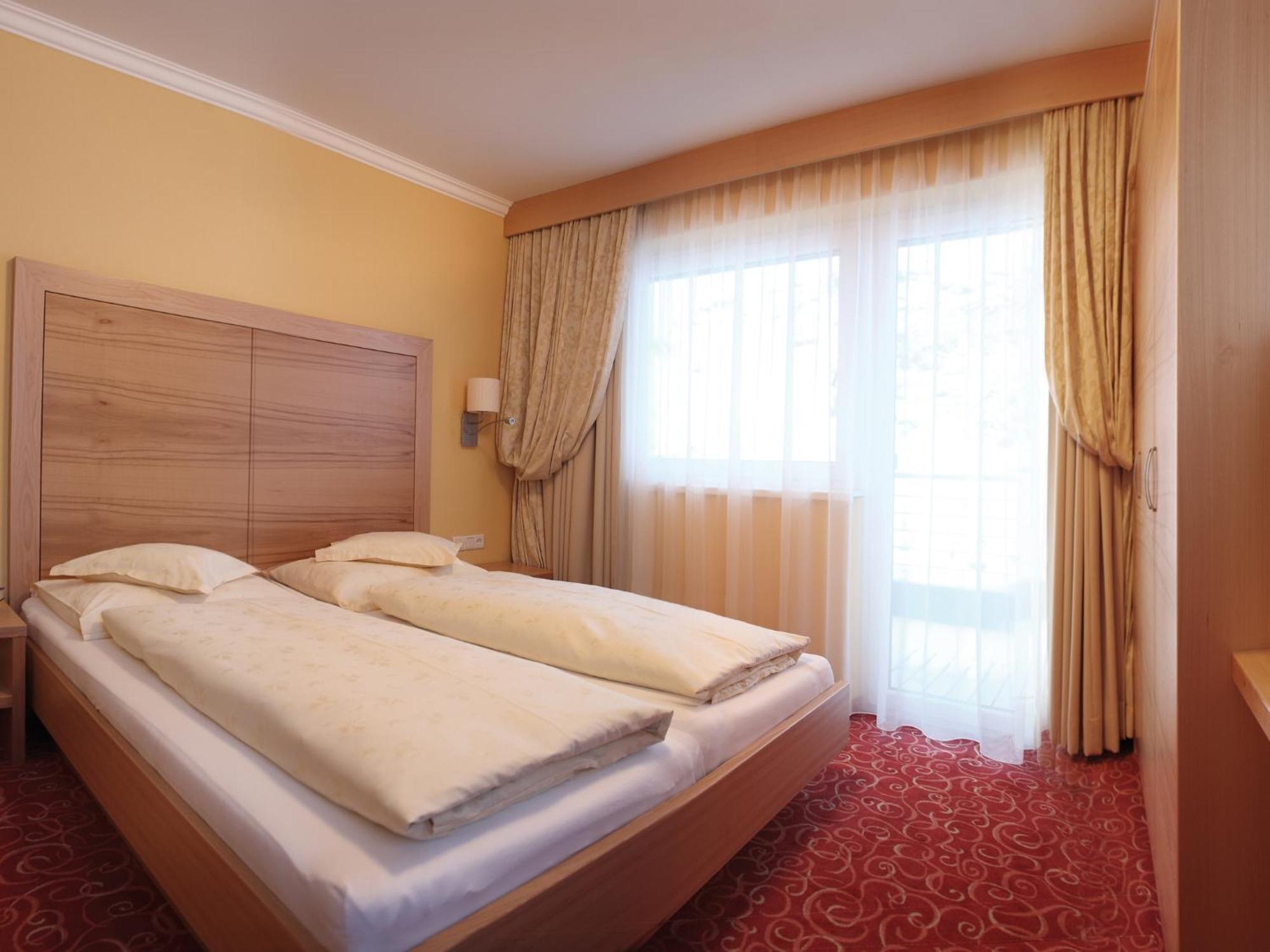 Hotel Gotthard-Zeit Обергургль Номер фото